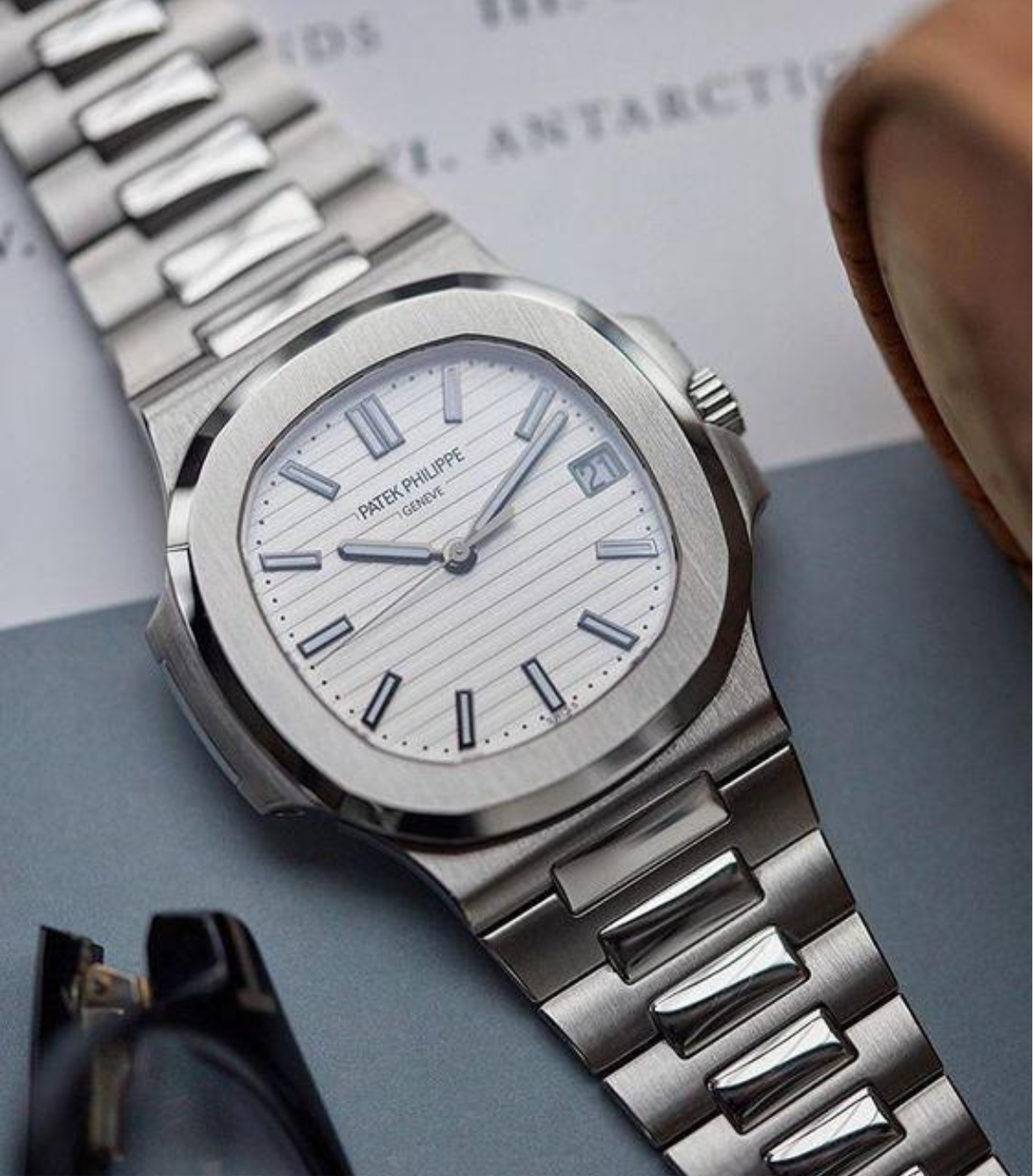 MONTRE PATEK PHILIPPE NAUTILUS 5711